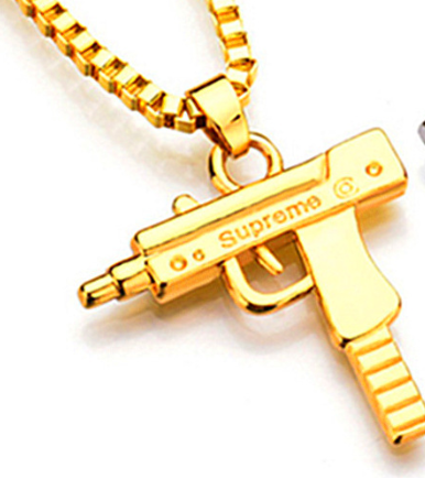 Wu Yifan Bad Girl With Necklace  Pistol Machine Gun Pendant Men