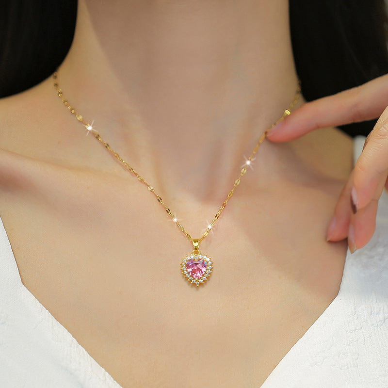 Fully Jeweled Loving Heart Graceful Personality Necklace